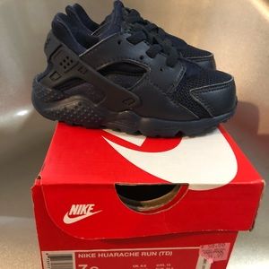 Navy blue toddler huaraches Size 7